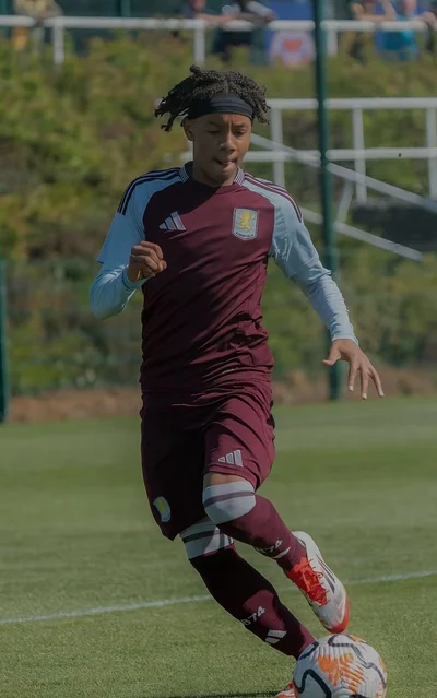 Aston Villa offer new deal to schoolboy CB of Nigerian descent amid interest from two PL club