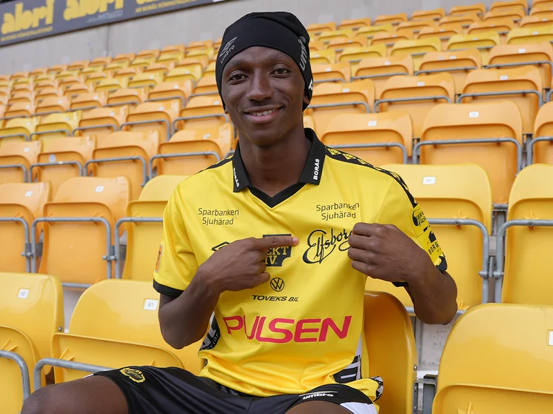 Official: 1996 Olympic gold medalist Garba Lawal convinces Muiz to choose Elfsborg over other clubs