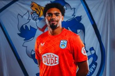 Tough day for Crystal Palace loanee: Goodman sent off in milestone 100th senior game