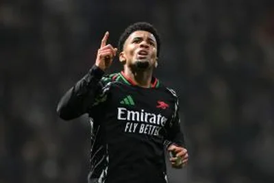 Romano reveals Chelsea and Dortmund tried to sign Arsenal midfielder Nwaneri in the summer